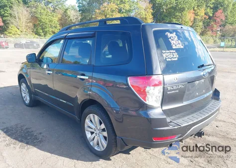 2012 Subaru Forester 2.5X Premium из США, поврежденный, VIN JF2SHADC6CH430943